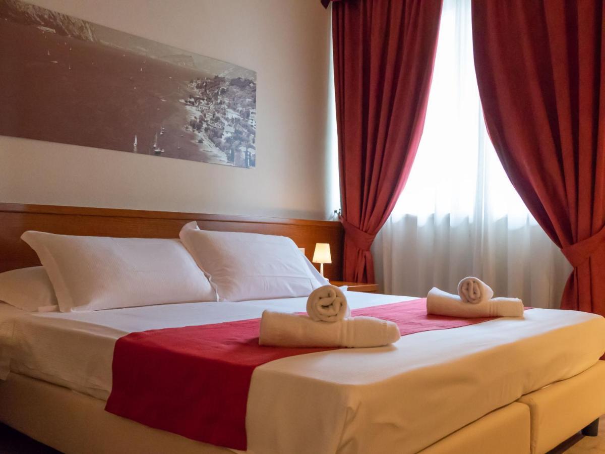 Hotel Venezia Park - Enjoy Holiday Castelnuovo del Garda Exterior foto